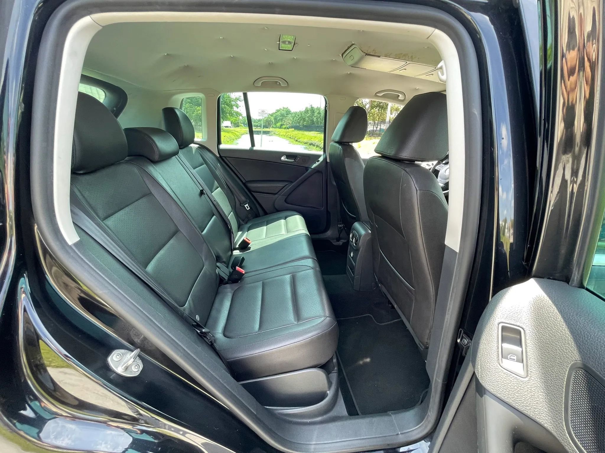 Used 2013 Volkswagen Tiguan SE FWD image 27