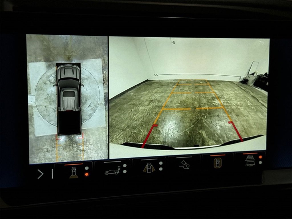 Used 2024 Chevrolet Silverado 1500 High Country image 15