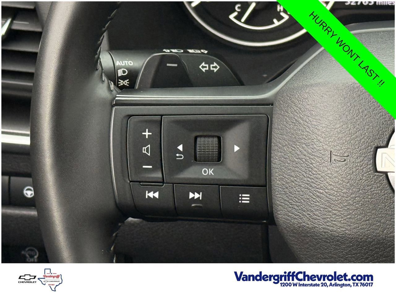 Used 2025 Nissan Rogue SV AWD/4WD image 13