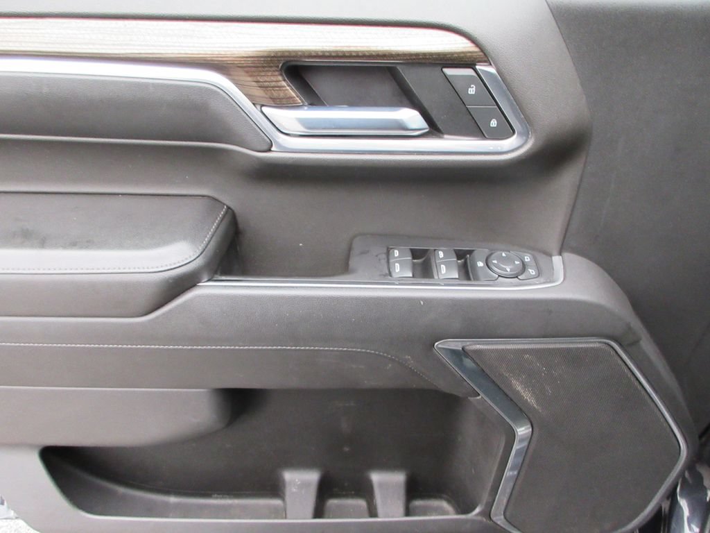 Certified 2022 Chevrolet Silverado 1500 RST AWD/4WD image 24