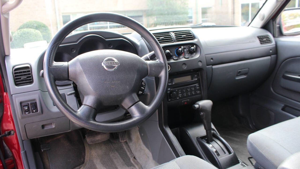 Used 2003 Nissan Frontier XE image 28