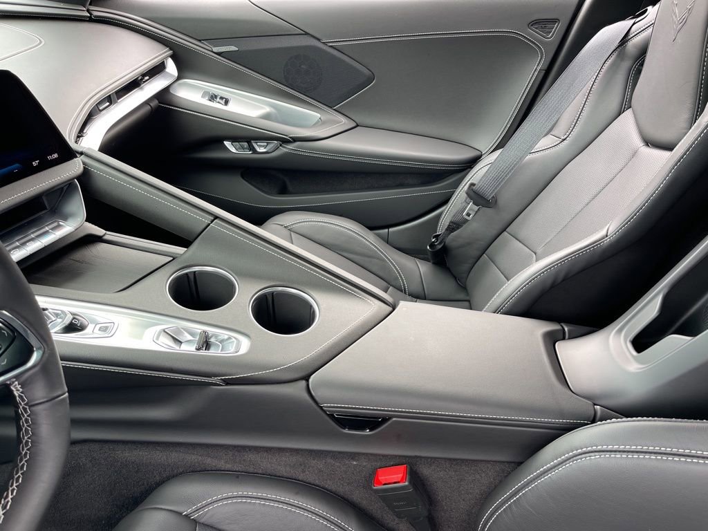 Used 2026 Chevrolet Corvette Stingray Coupe w/ Battery Protection Package image 18