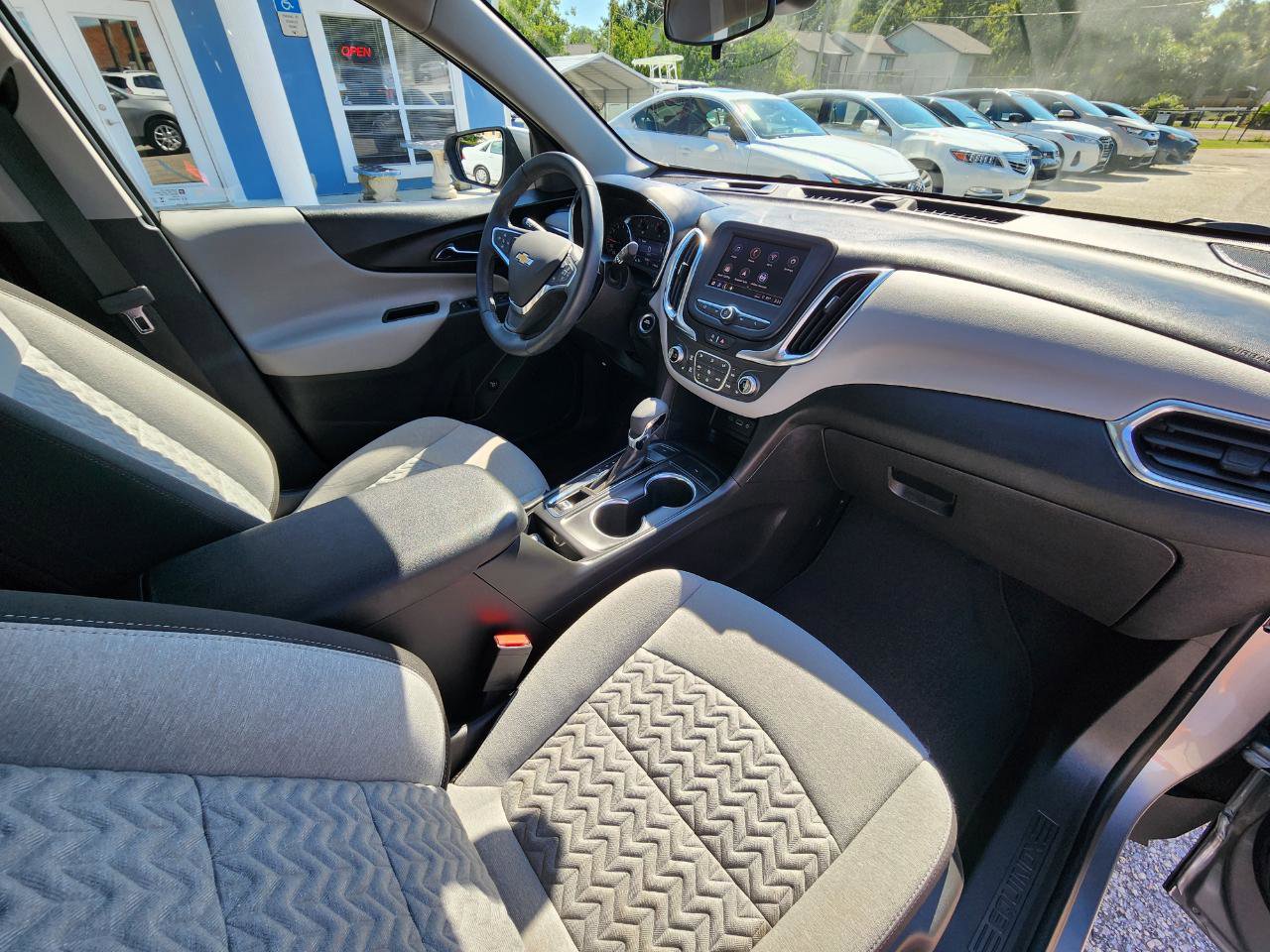 Used 2024 Chevrolet Equinox LT w/ Driver Convenience Package image 26