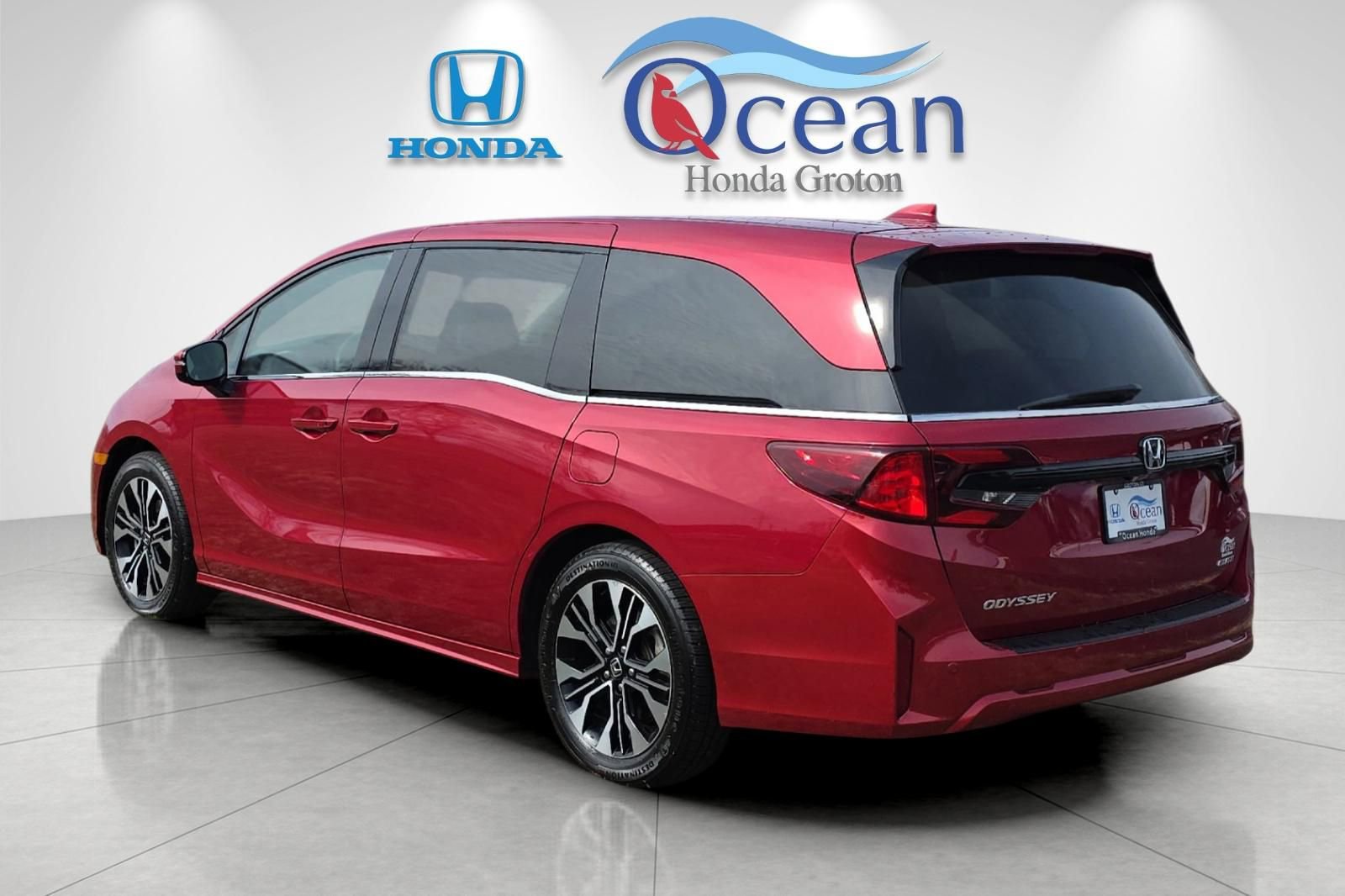 Used 2025 Honda Odyssey Elite image 5