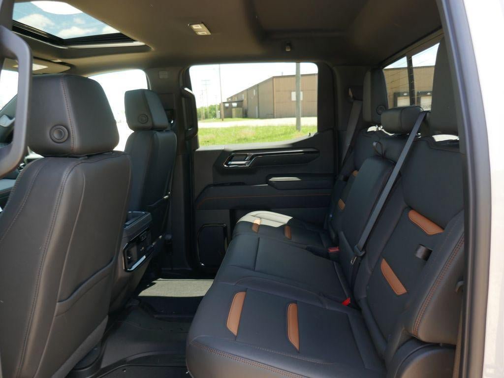 New 2026 GMC Sierra 1500 AT4 w/ AT4 Premium Package AWD/4WD image 17