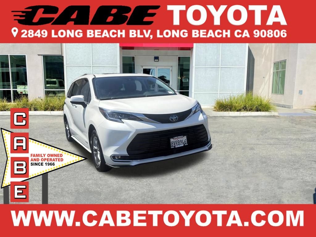 Used 2021 Toyota Sienna XLE
