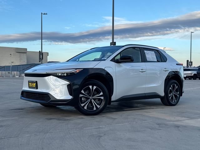 Used 2025 Toyota bZ4X XLE image 3