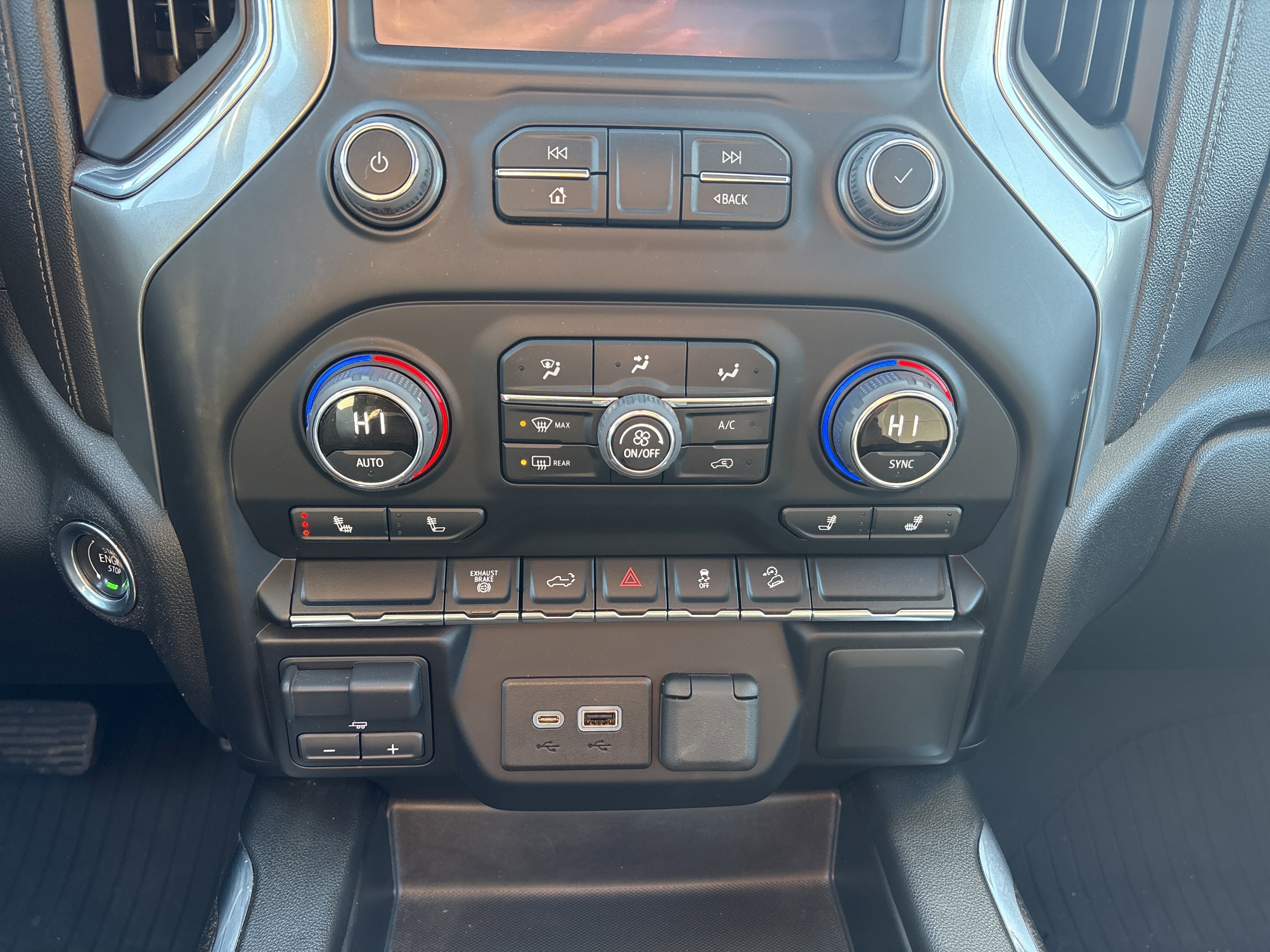 Used 2022 Chevrolet Silverado 3500 LT w/ Convenience Package image 22