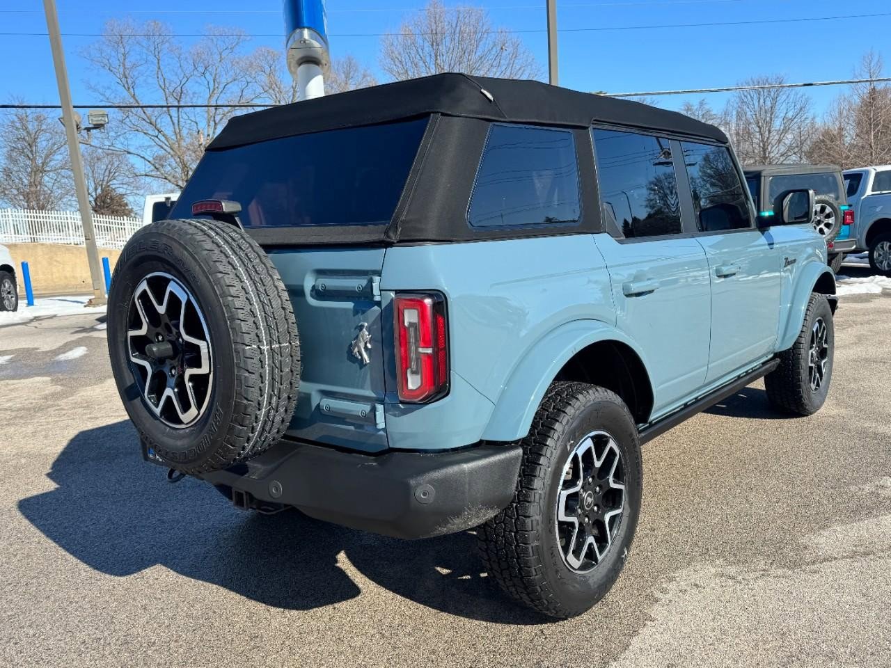 Used 2021 Ford Bronco Outer Banks image 3