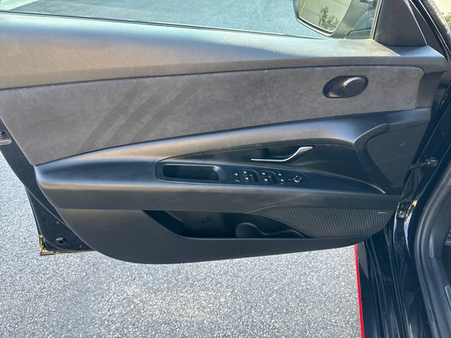 Used 2022 Hyundai Elantra N w/ Preferred Accessory Package FWD image 10