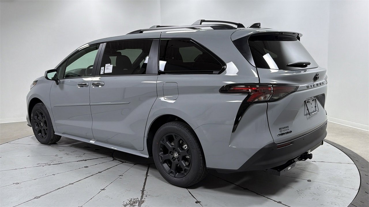 New 2026 Toyota Sienna XLE Woodland Edition image 7