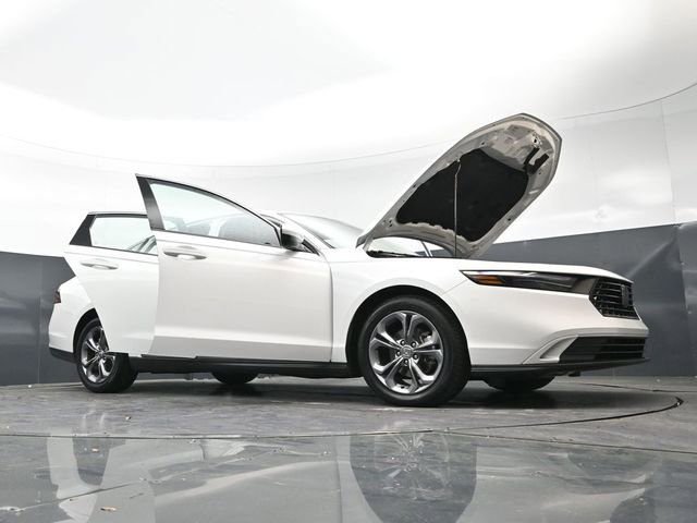 Used 2024 Honda Accord EX image 40