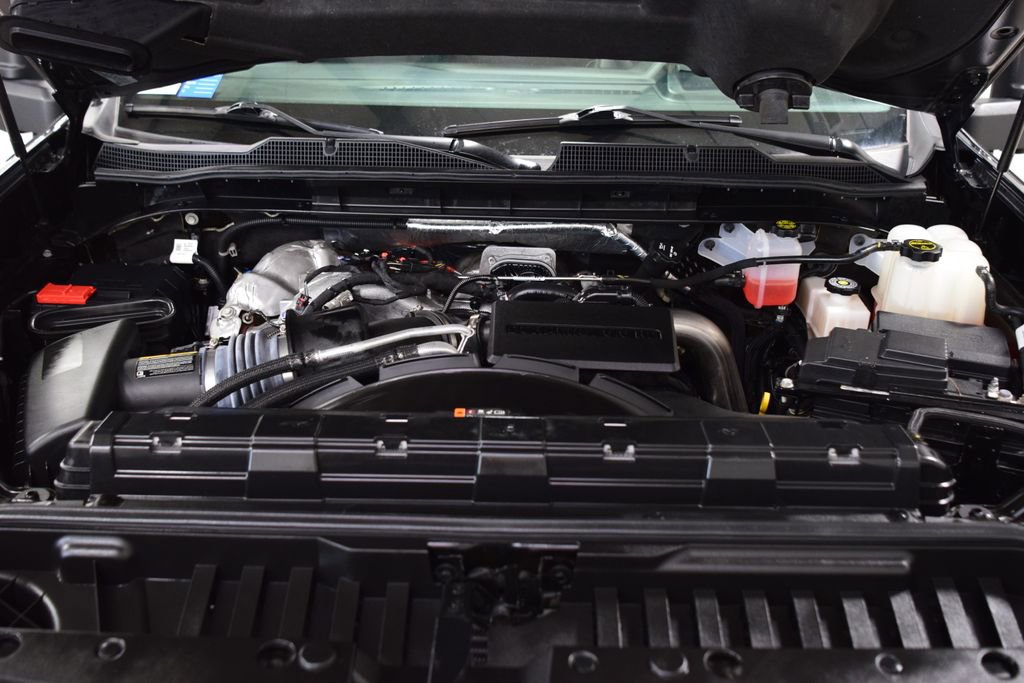 Used 2024 Chevrolet Silverado 2500 High Country w/ Technology Package AWD/4WD image 32