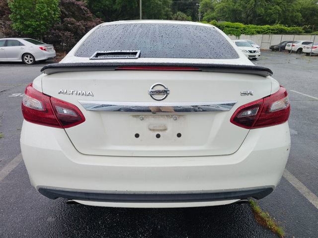 Used 2017 Nissan Altima 2.5 SR w/ Midnight Edition Package FWD image 9