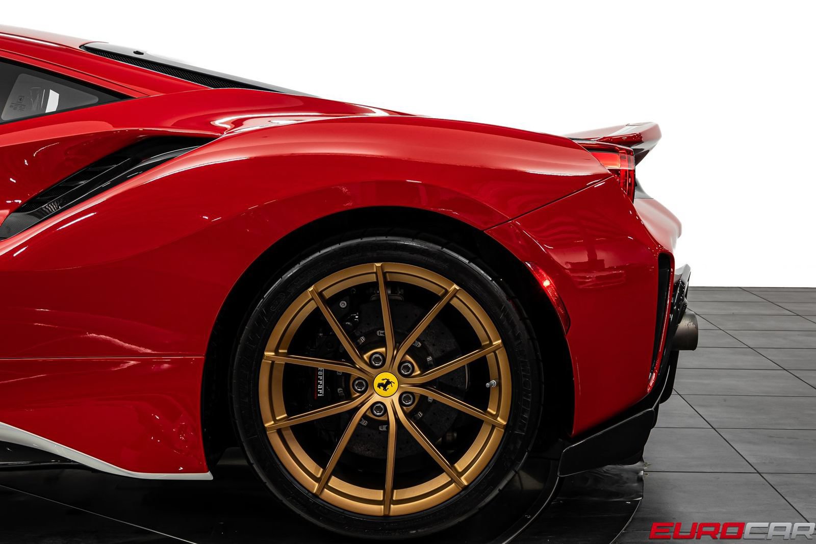 Used 2020 Ferrari 488 Pista Coupe RWD image 22