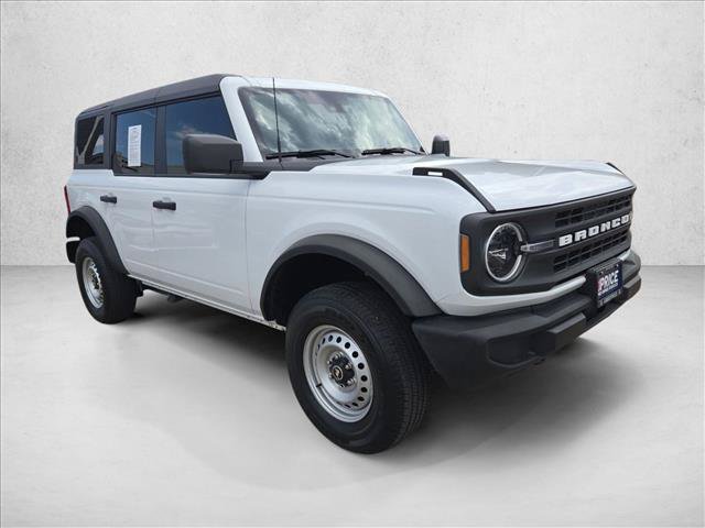 Used 2025 Ford Bronco 4-Door AWD/4WD image 3