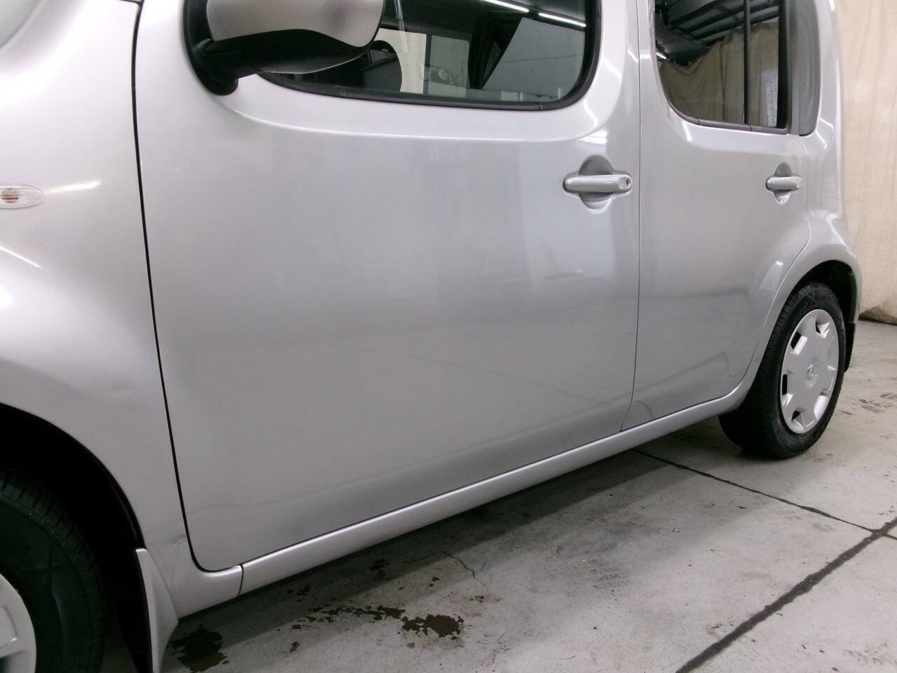 Used 2010 Nissan Cube 1.8 S w/ Interior Illumination Pkg FWD image 4