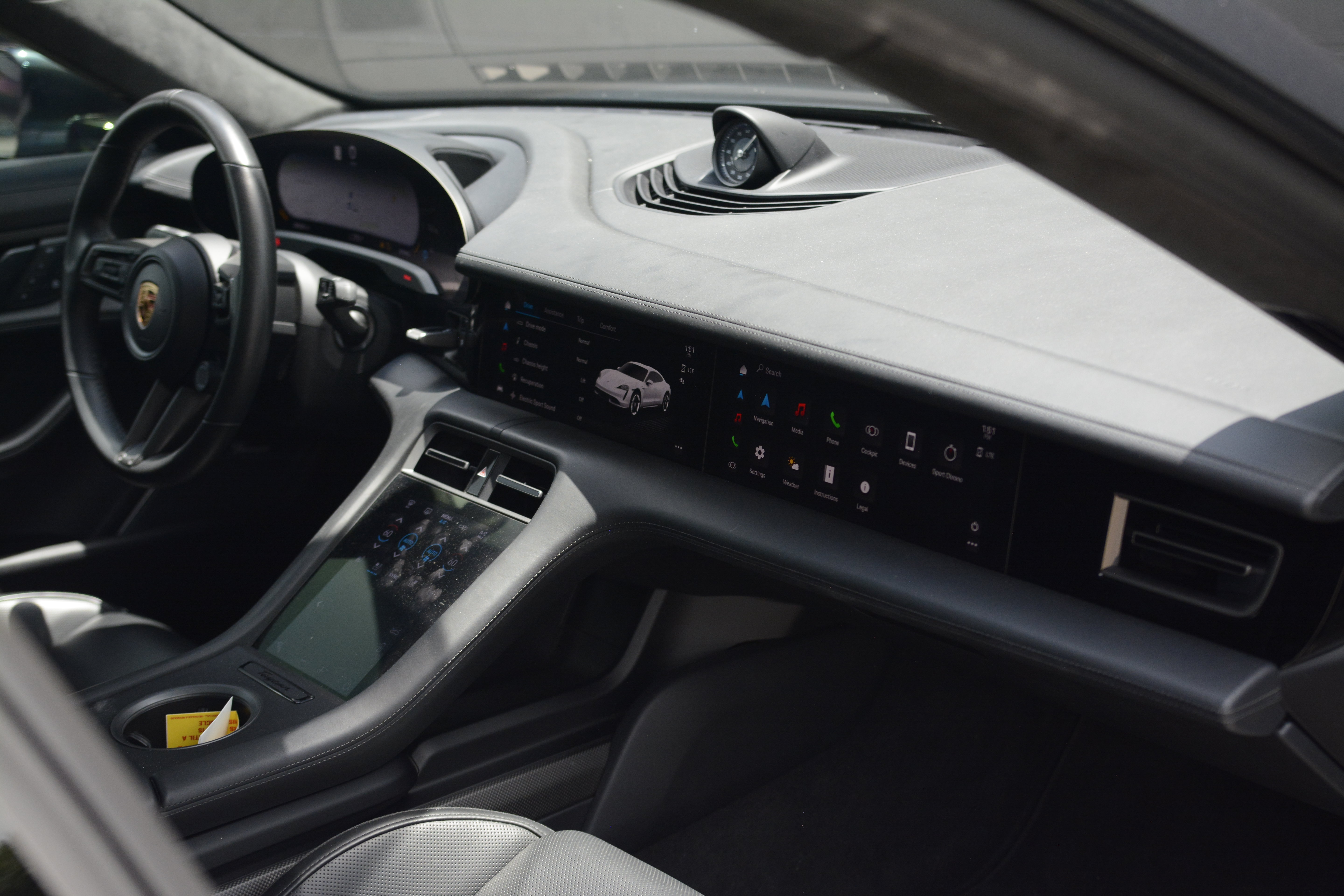 Certified 2020 Porsche Taycan Turbo S AWD/4WD image 27