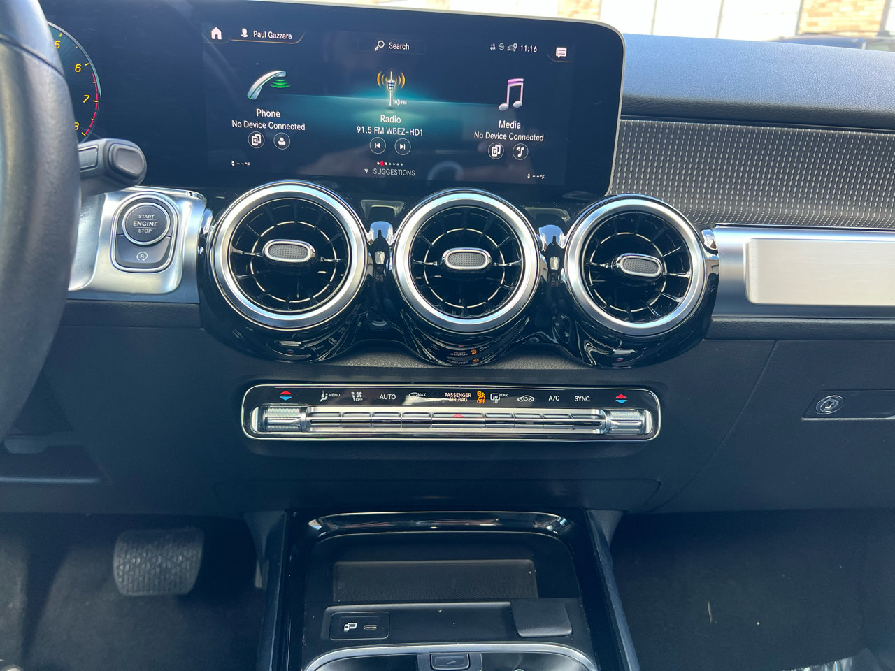 Used 2020 Mercedes-Benz GLB 250 4MATIC w/ Premium Package image 39