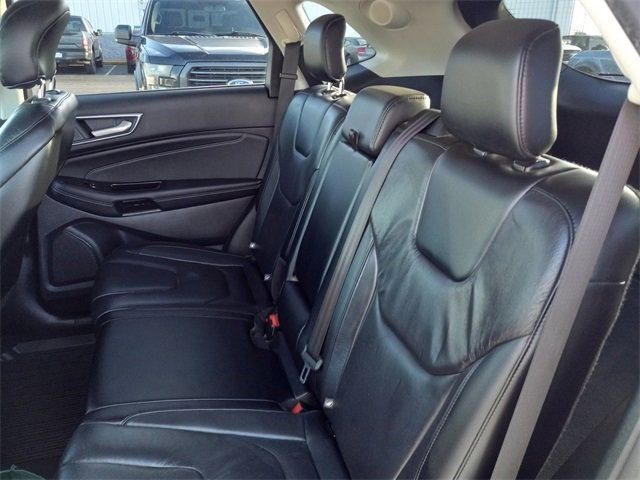 Used 2019 Ford Edge Titanium w/ Cold Weather Package image 14