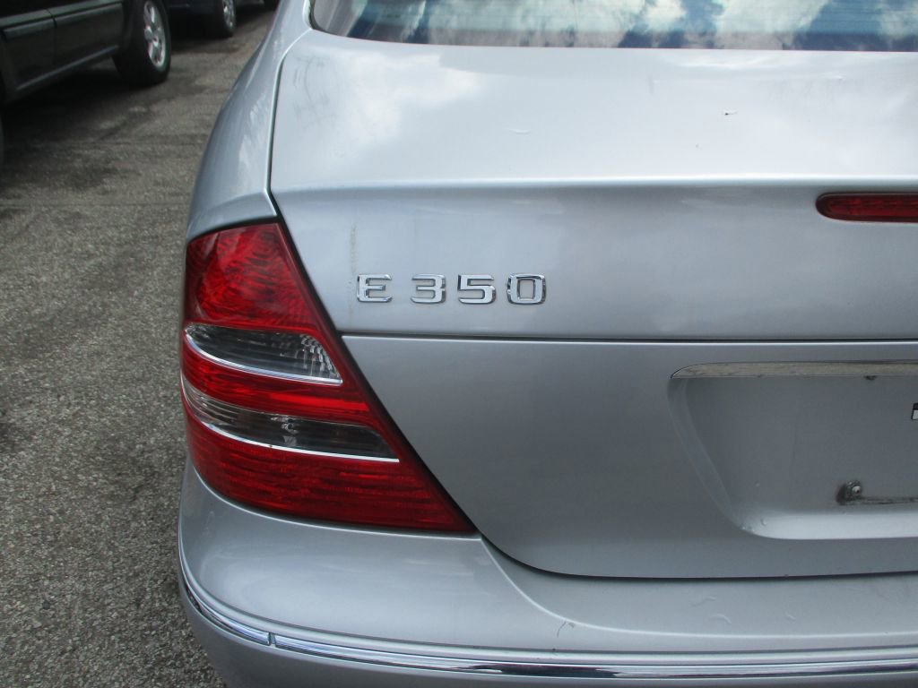 Used 2006 Mercedes-Benz E 350 4MATIC Sedan image 8