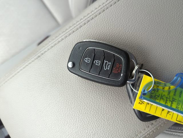 Used 2018 Hyundai Tucson SE image 30