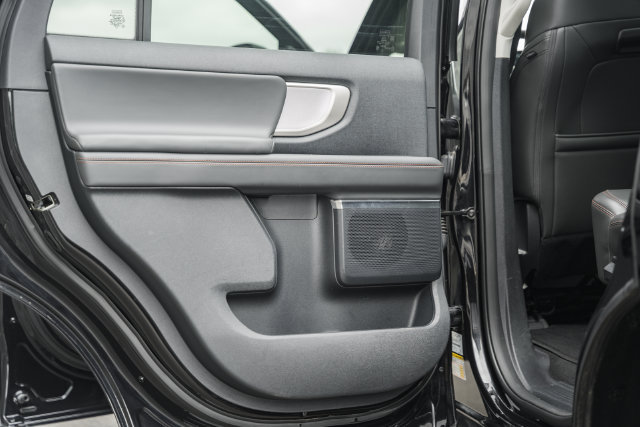 Used 2025 Ford Expedition Active AWD/4WD image 53
