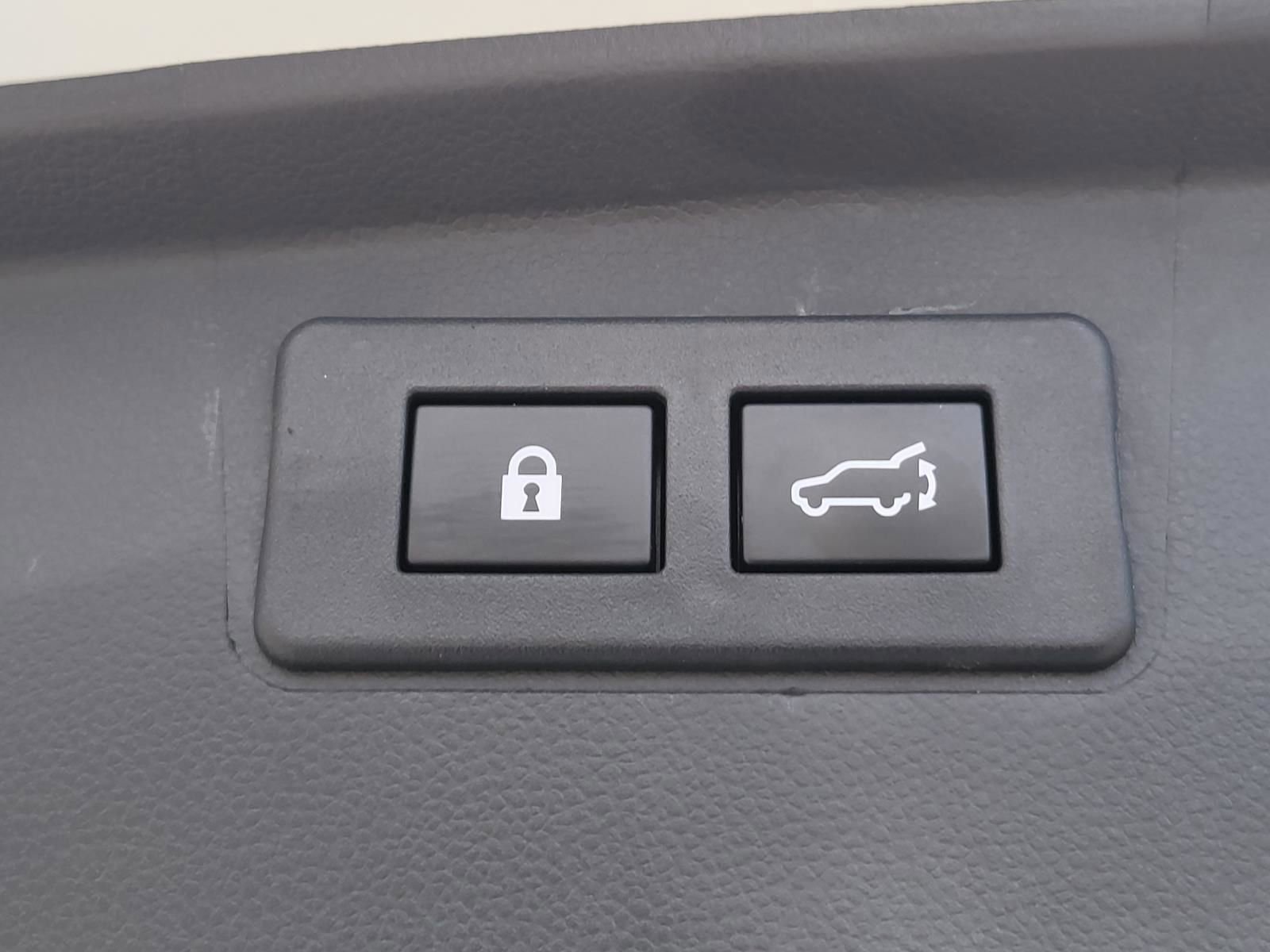 Certified 2025 Subaru Outback Onyx Edition AWD/4WD image 11