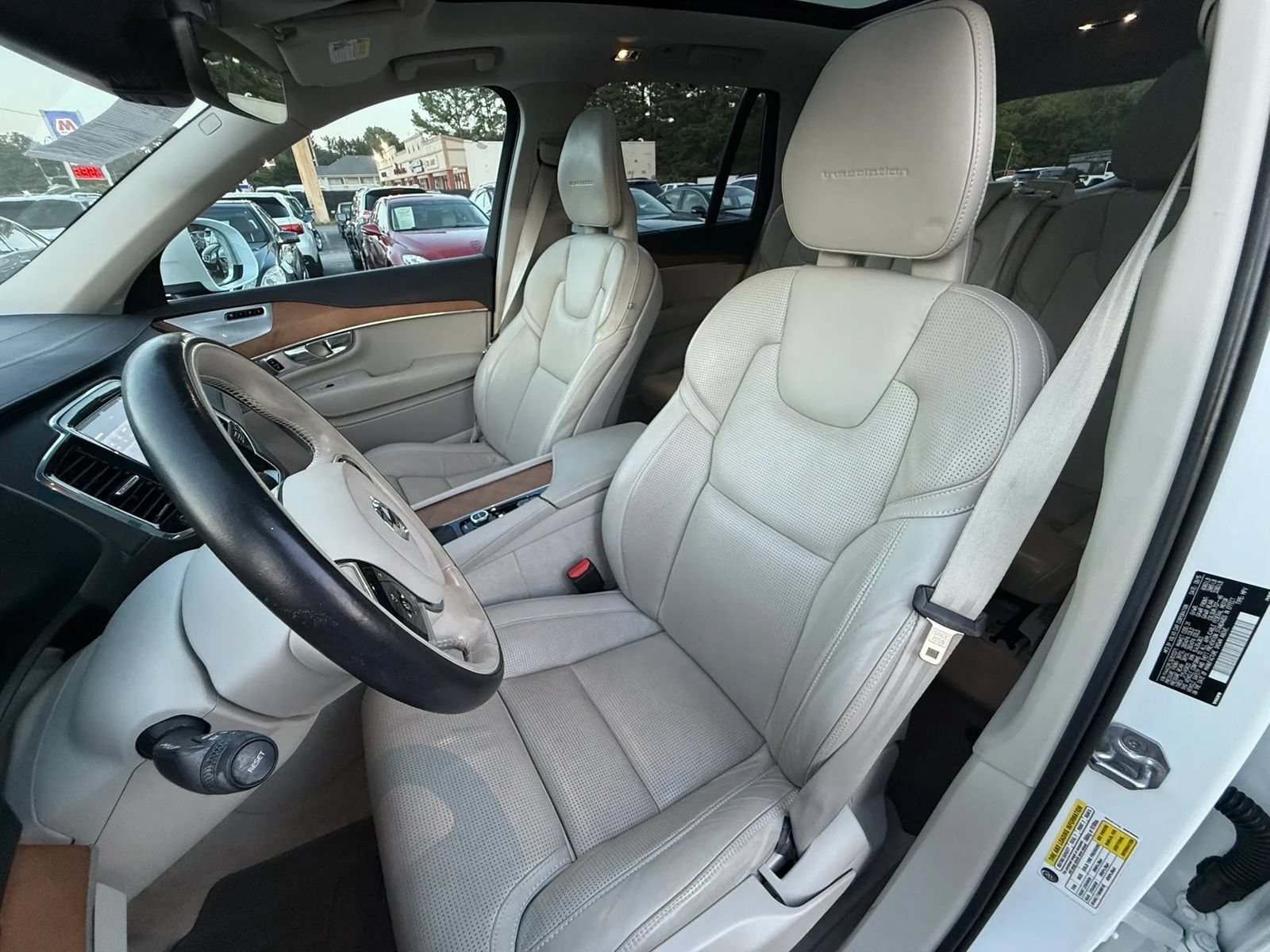 Used 2016 Volvo XC90 T6 Inscription AWD/4WD image 16