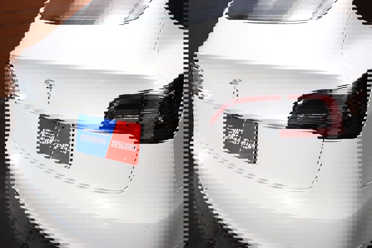 Used 2023 Tesla Model 3 Standard Range image 49