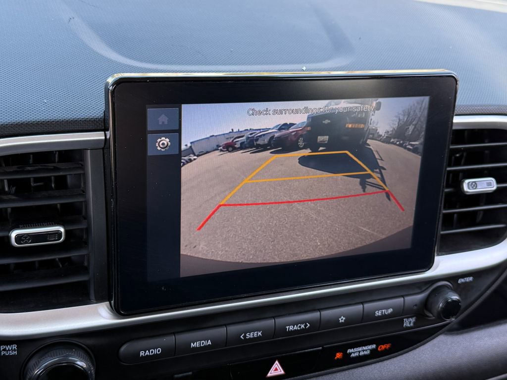 Used 2023 Hyundai Venue SEL image 23