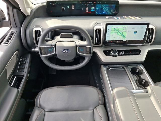 Used 2025 Ford Expedition Active image 11