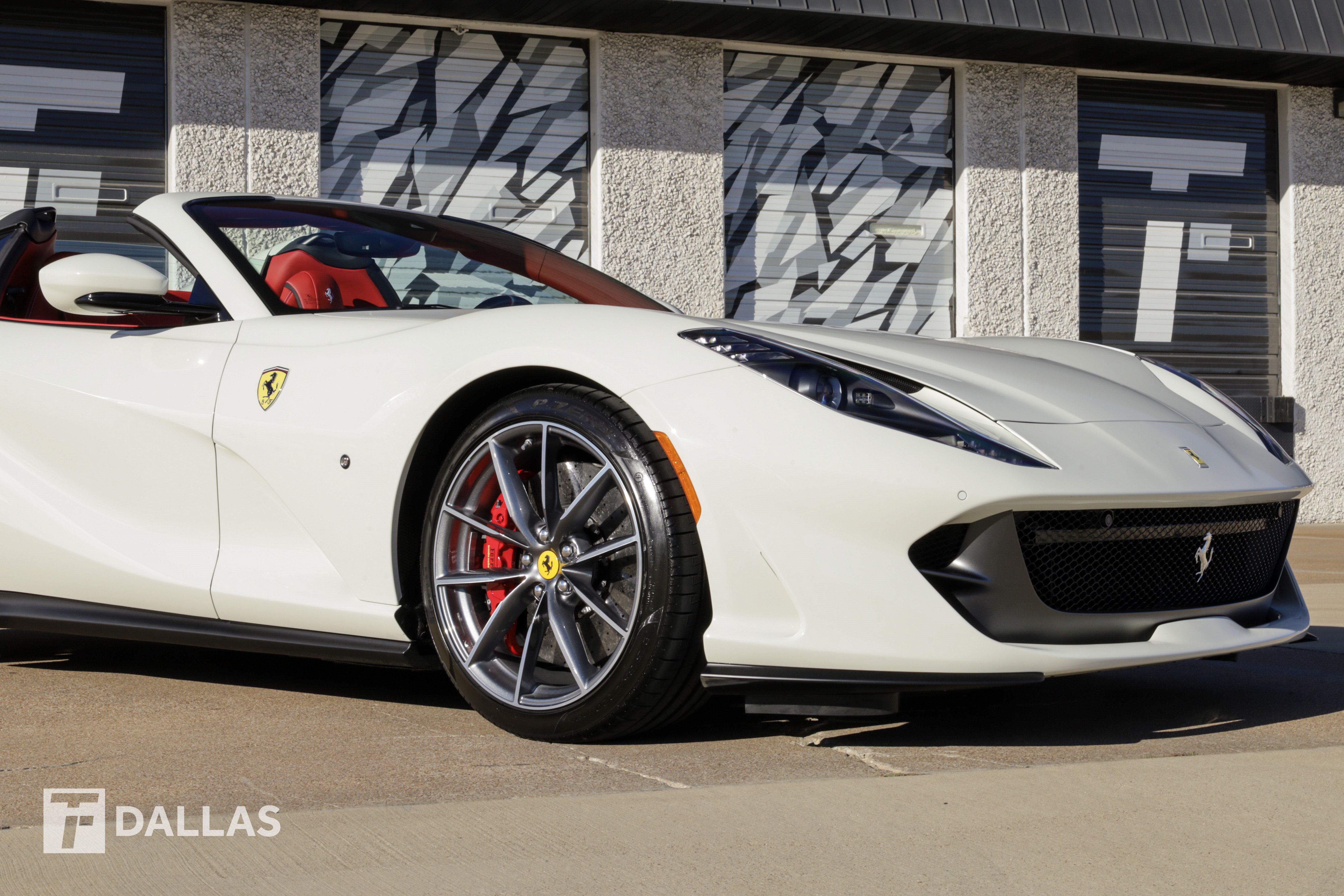Used 2022 Ferrari 812 GTS RWD image 2