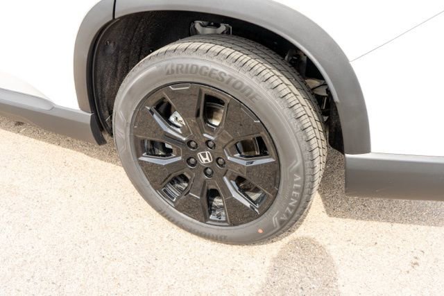 Used 2026 Honda Pilot Black Edition image 11