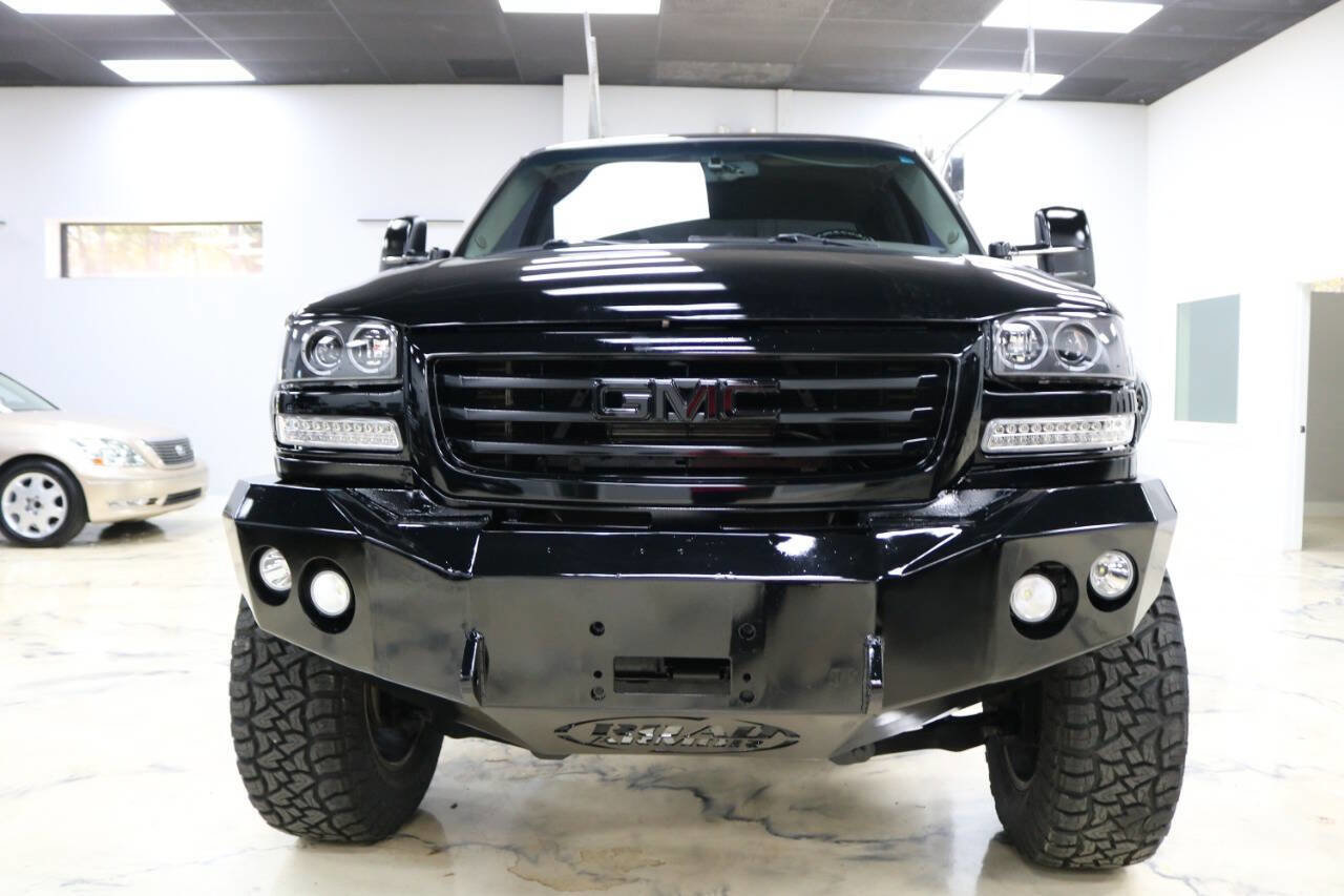 Used 2006 GMC Sierra 2500 SLT w/ Heavy-Duty Power Package image 8