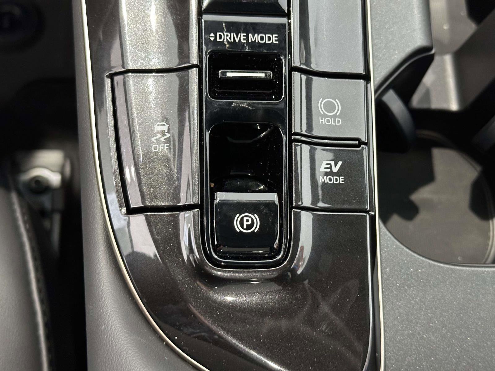 New 2025 Toyota Crown Signia AWD/4WD image 27