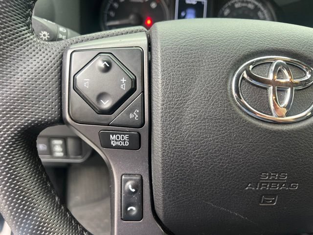 Used 2022 Toyota Tacoma TRD Off-Road AWD/4WD image 21