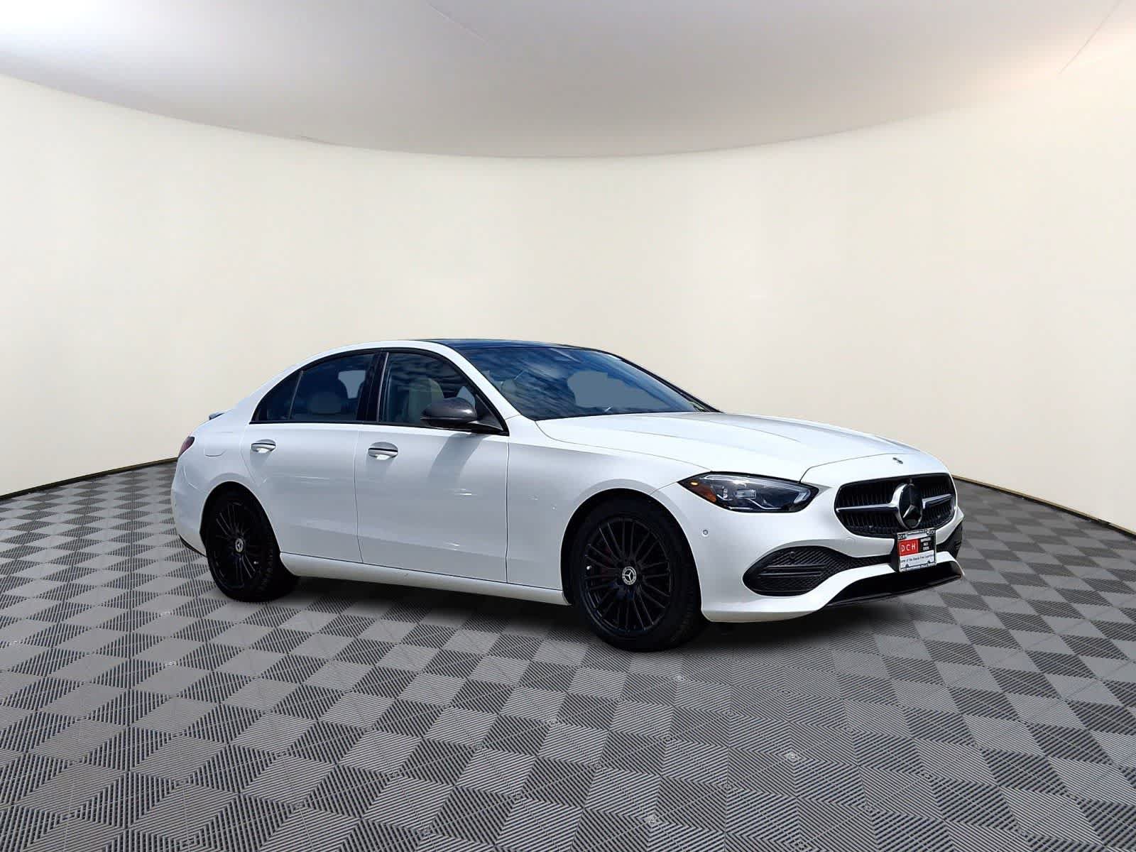 Used 2022 Mercedes-Benz C 300 4MATIC Sedan w/ Pinnacle Trim Package image 4