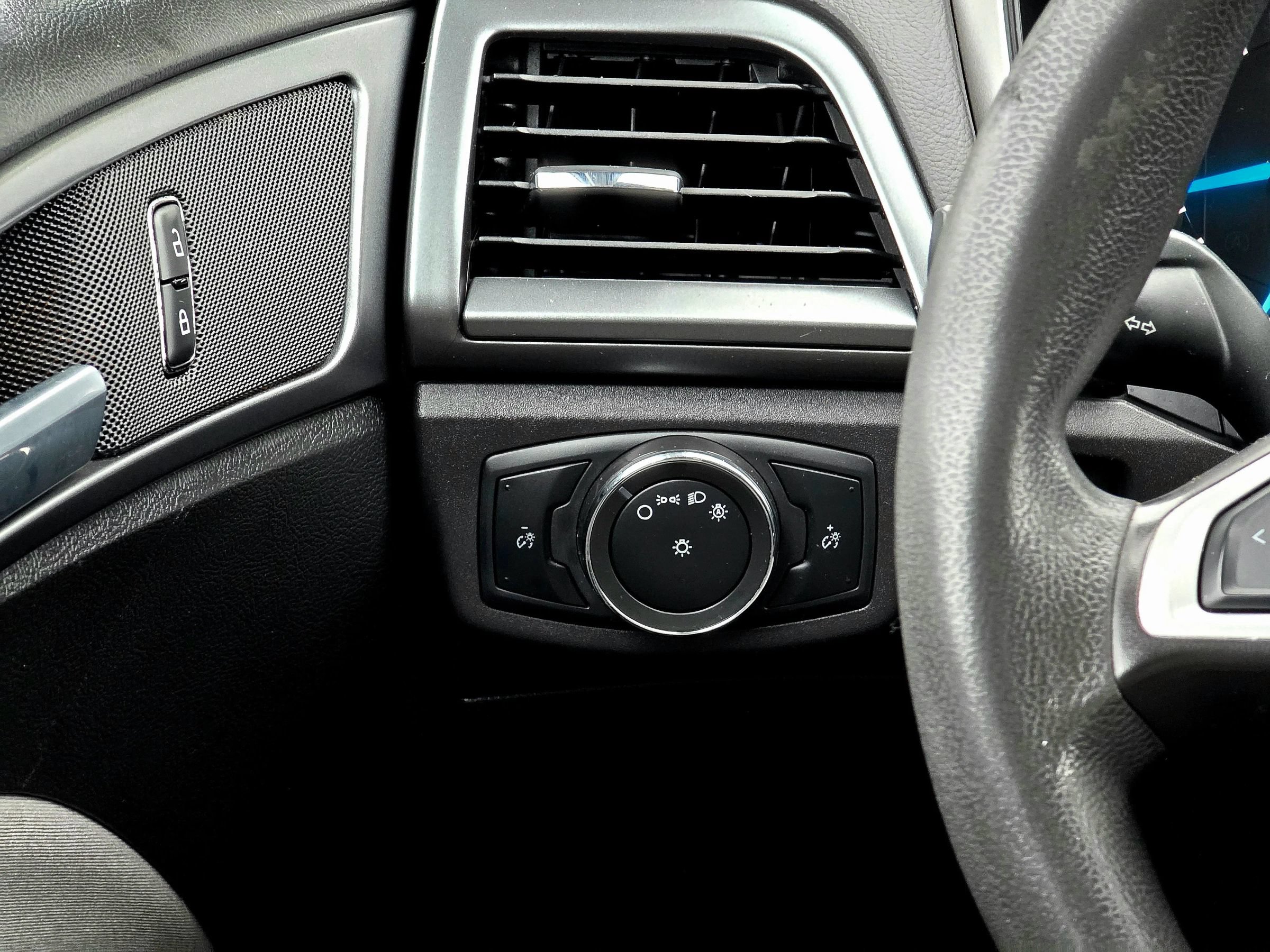 Used 2013 Ford Fusion S FWD image 23