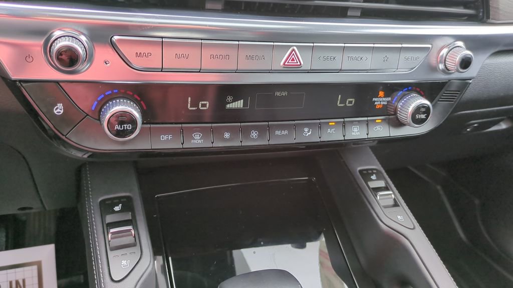 Used 2022 Kia Telluride EX w/ EX Premium Package image 21