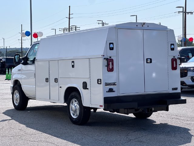 New 2026 Ford E-350 and Econoline 350 Super Duty w/ Power Equipment Group RWD image 5