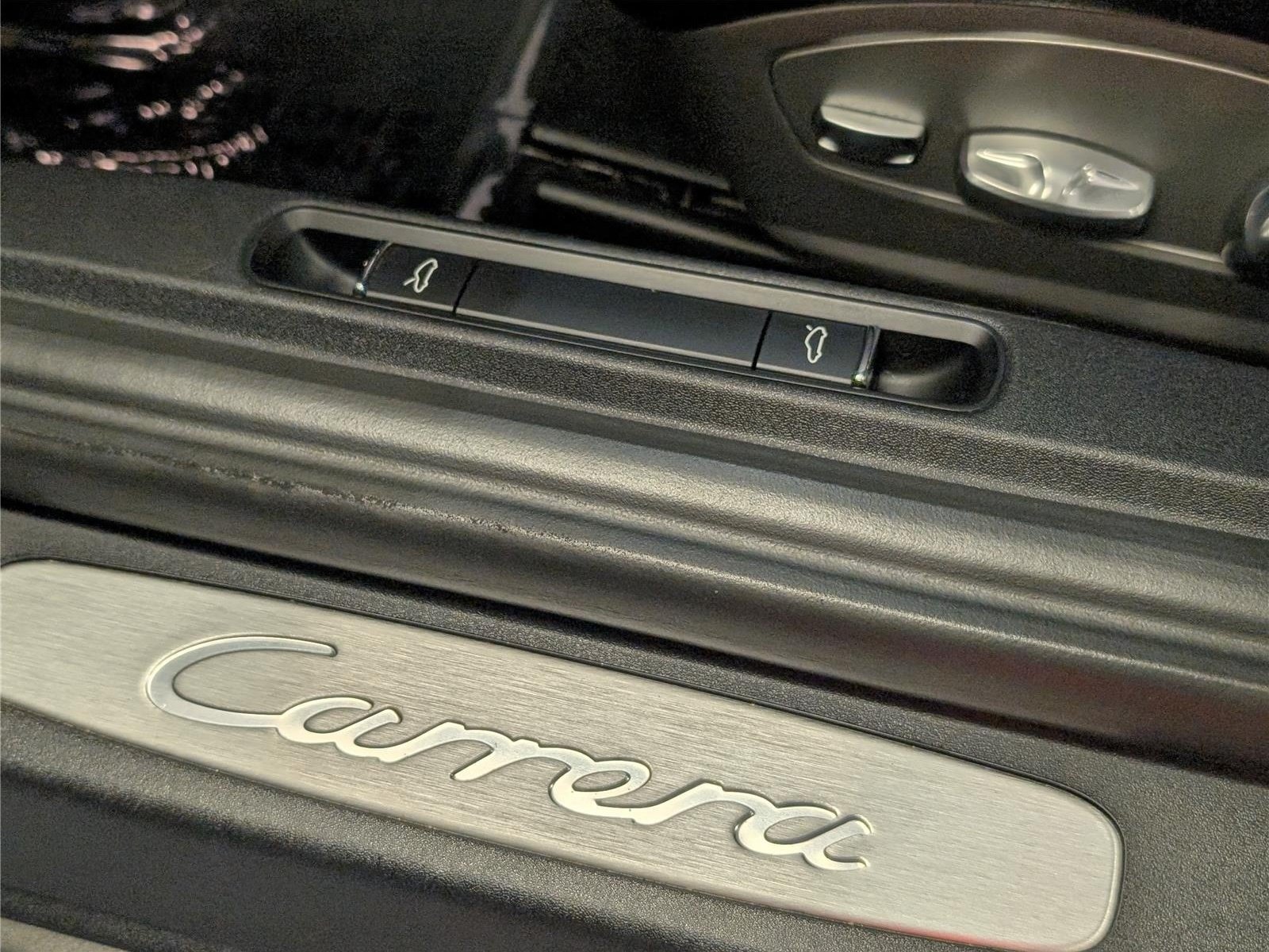 Used 2017 Porsche 911 Carrera RWD image 19