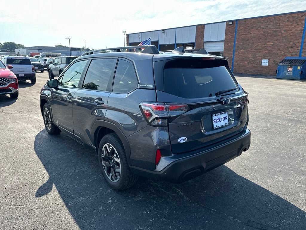 Used 2025 Subaru Forester Premium AWD/4WD image 7