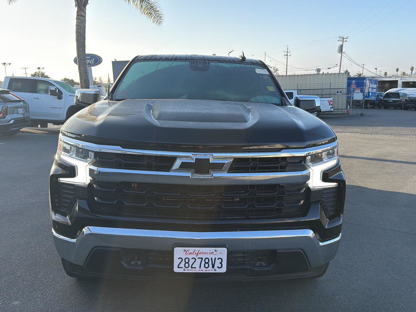 Used 2023 Chevrolet Silverado 1500 LT RWD image 2