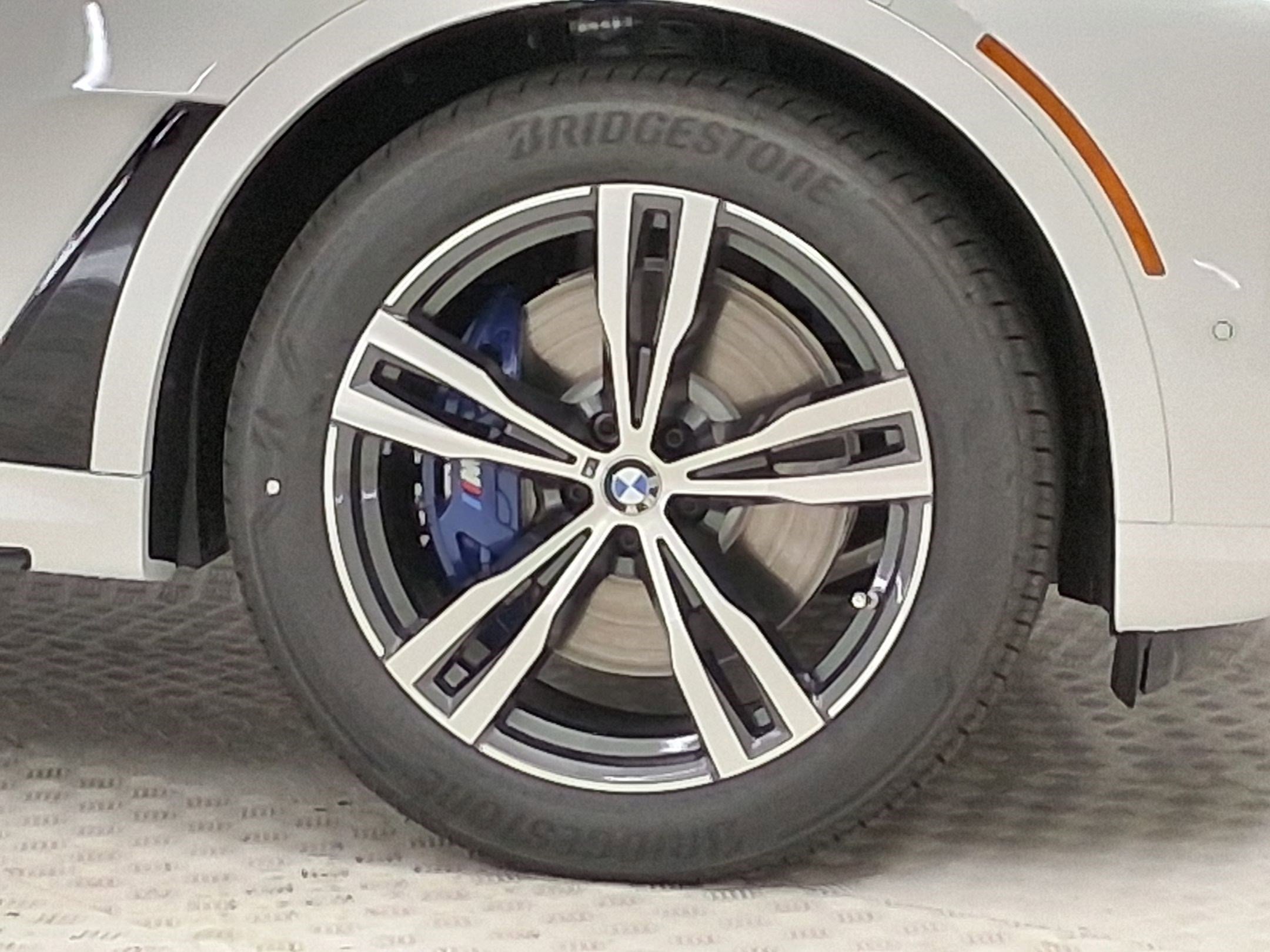 New 2027 BMW X7 xDrive40i AWD/4WD image 10