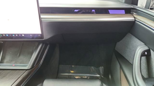 Used 2022 Tesla Model X image 39