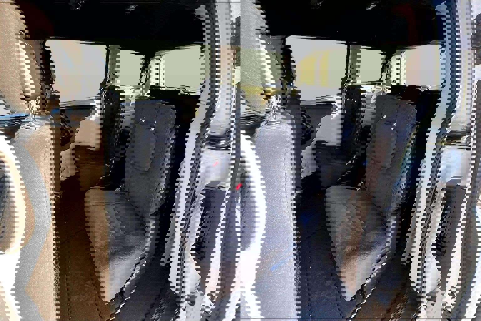 Used 2016 Dodge Grand Caravan SE image 23