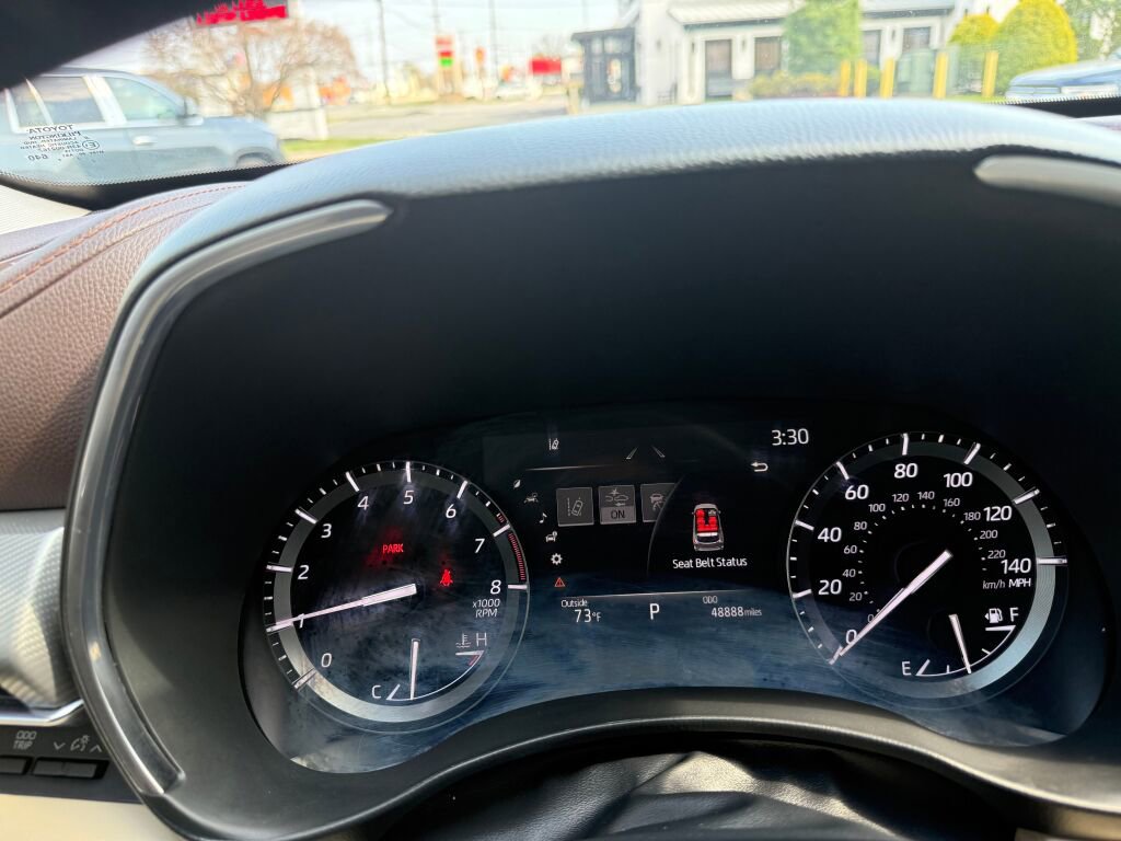 Used 2021 Toyota Highlander Platinum image 14