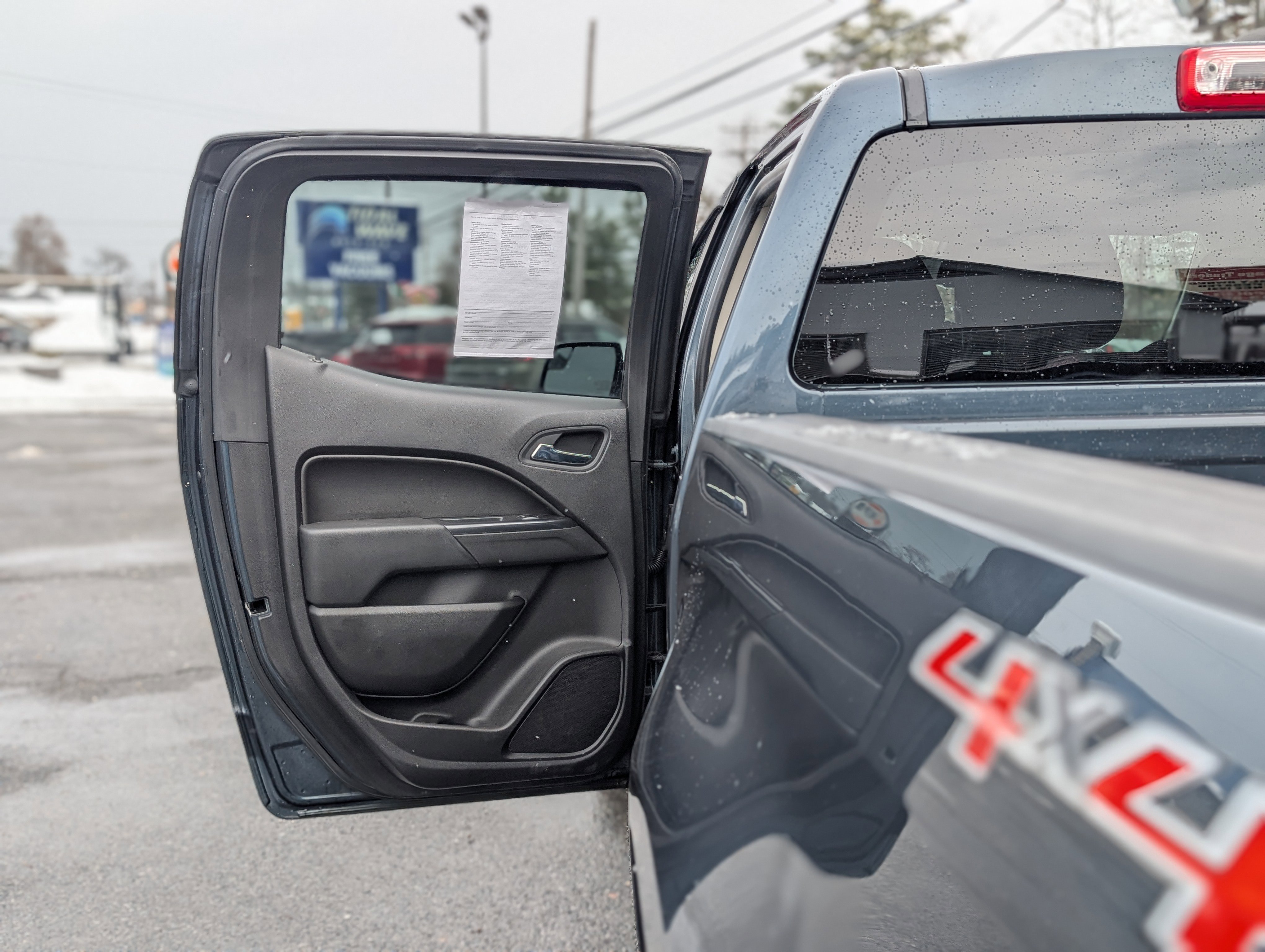 Used 2019 Chevrolet Colorado LT image 29
