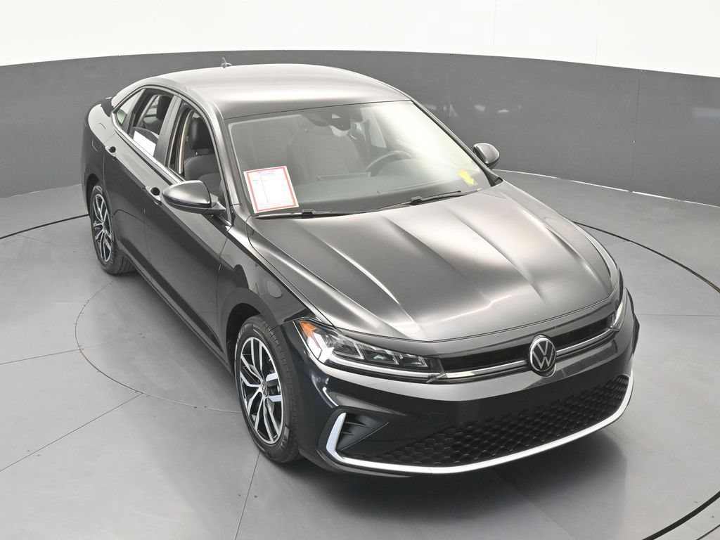 Used 2025 Volkswagen Jetta SE FWD image 51